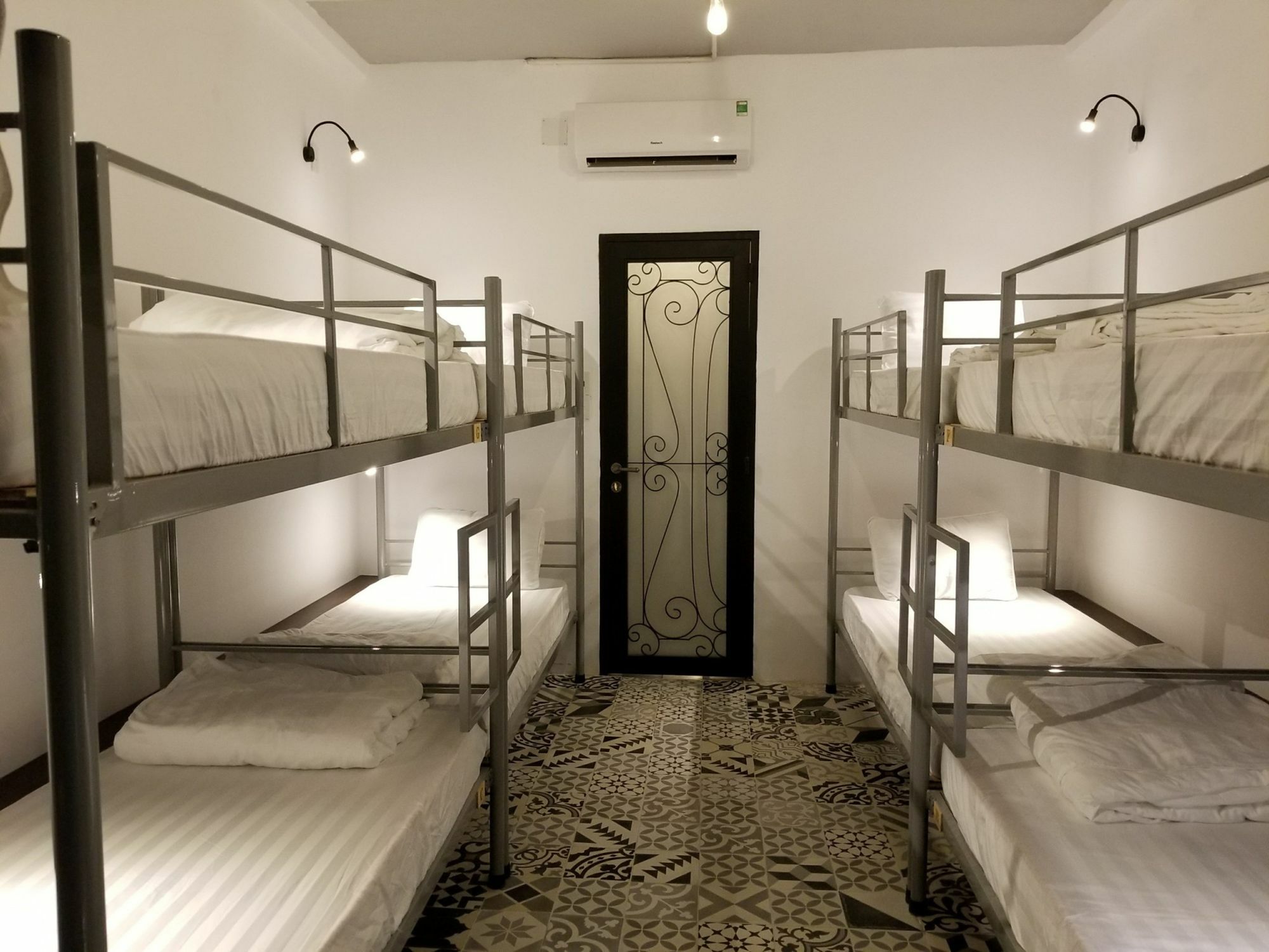 Timemark Travel Homestay & Hostel Хошимін Екстер'єр фото