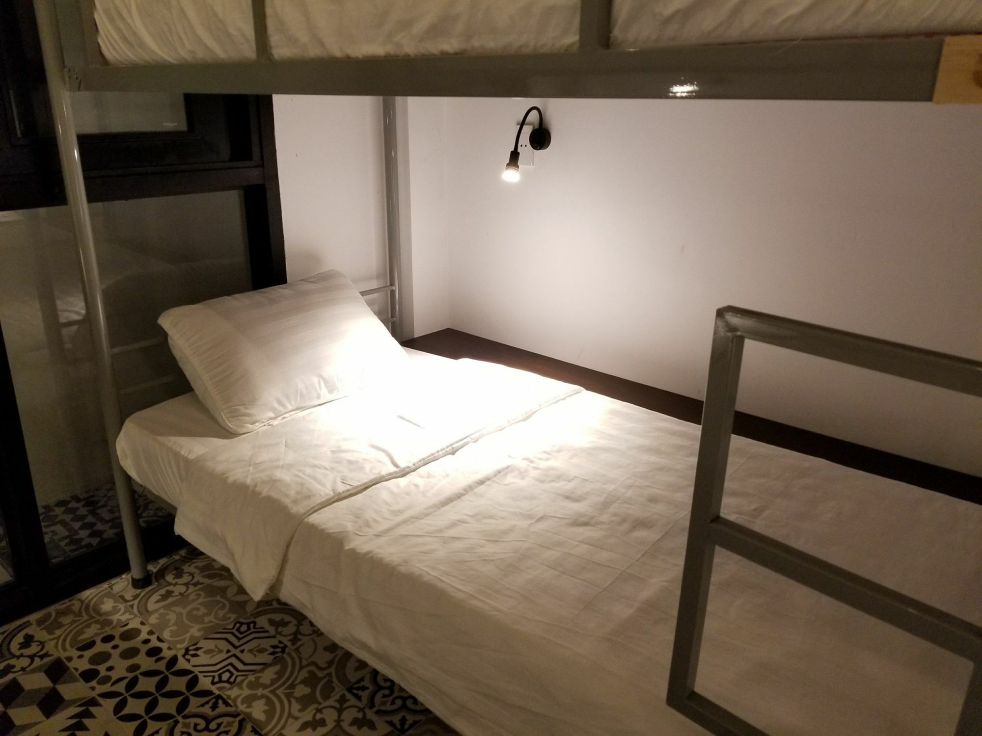 Timemark Travel Homestay & Hostel Хошимін Екстер'єр фото